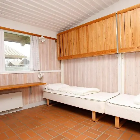 Holiday home Holiday Lxxxi